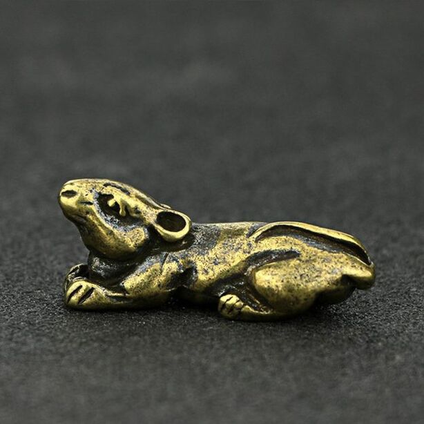 Decorative mouse – a symbol of happiness and prosperity
