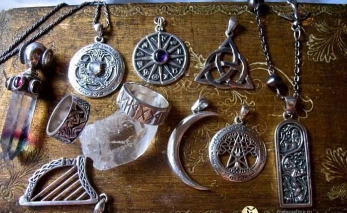 types of charms for health and happiness
