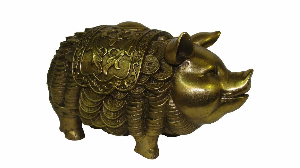 an amulet for happiness and prosperity - a pig